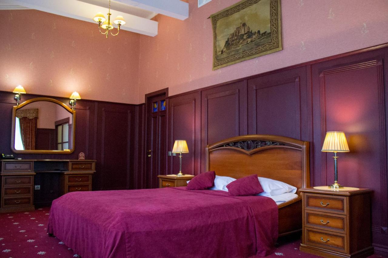 Aqvium Hotel Dnipro Ngoại thất bức ảnh