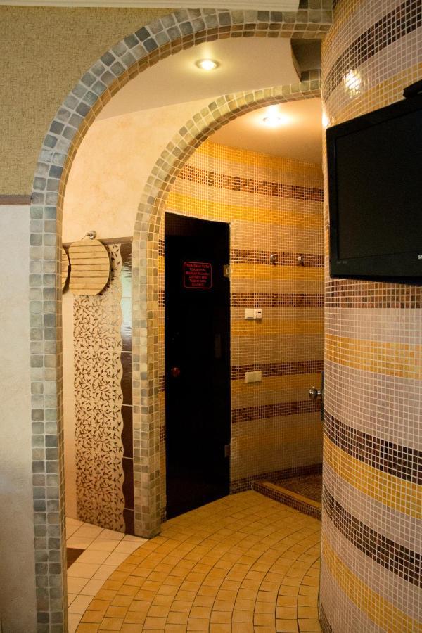 Aqvium Hotel Dnipro Ngoại thất bức ảnh