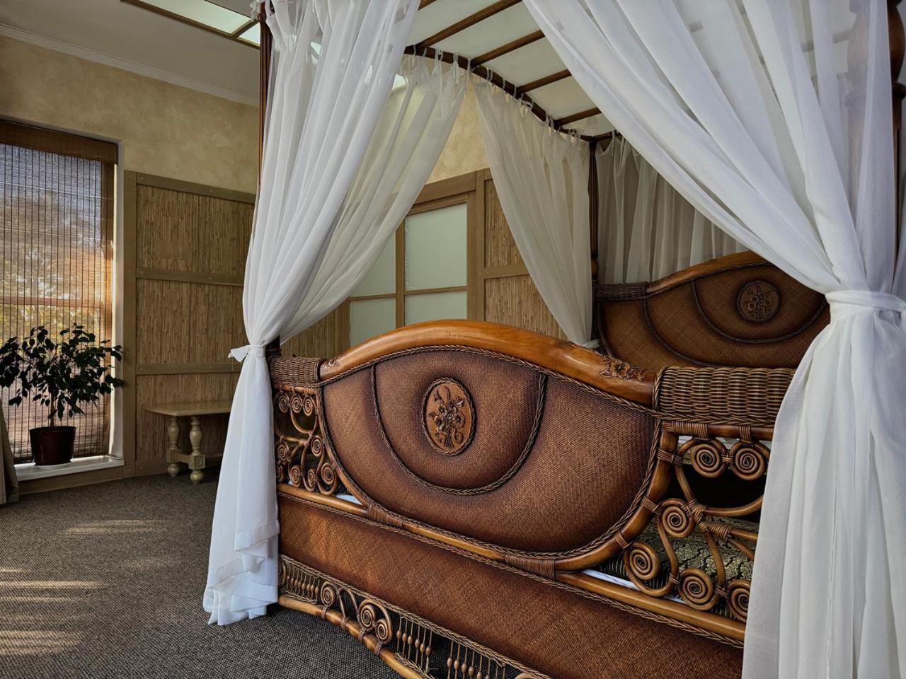 Aqvium Hotel Dnipro Ngoại thất bức ảnh