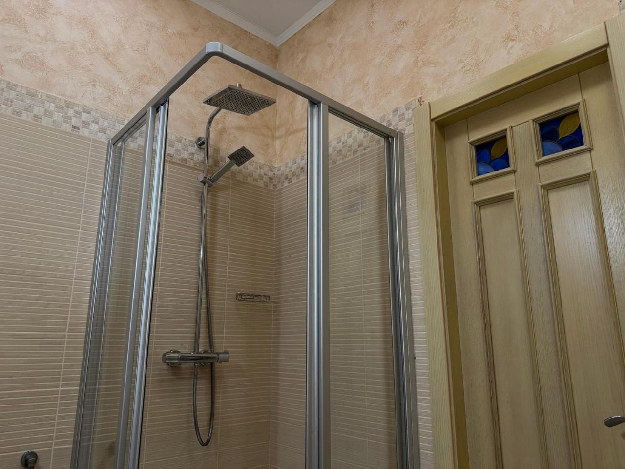 Aqvium Hotel Dnipro Ngoại thất bức ảnh