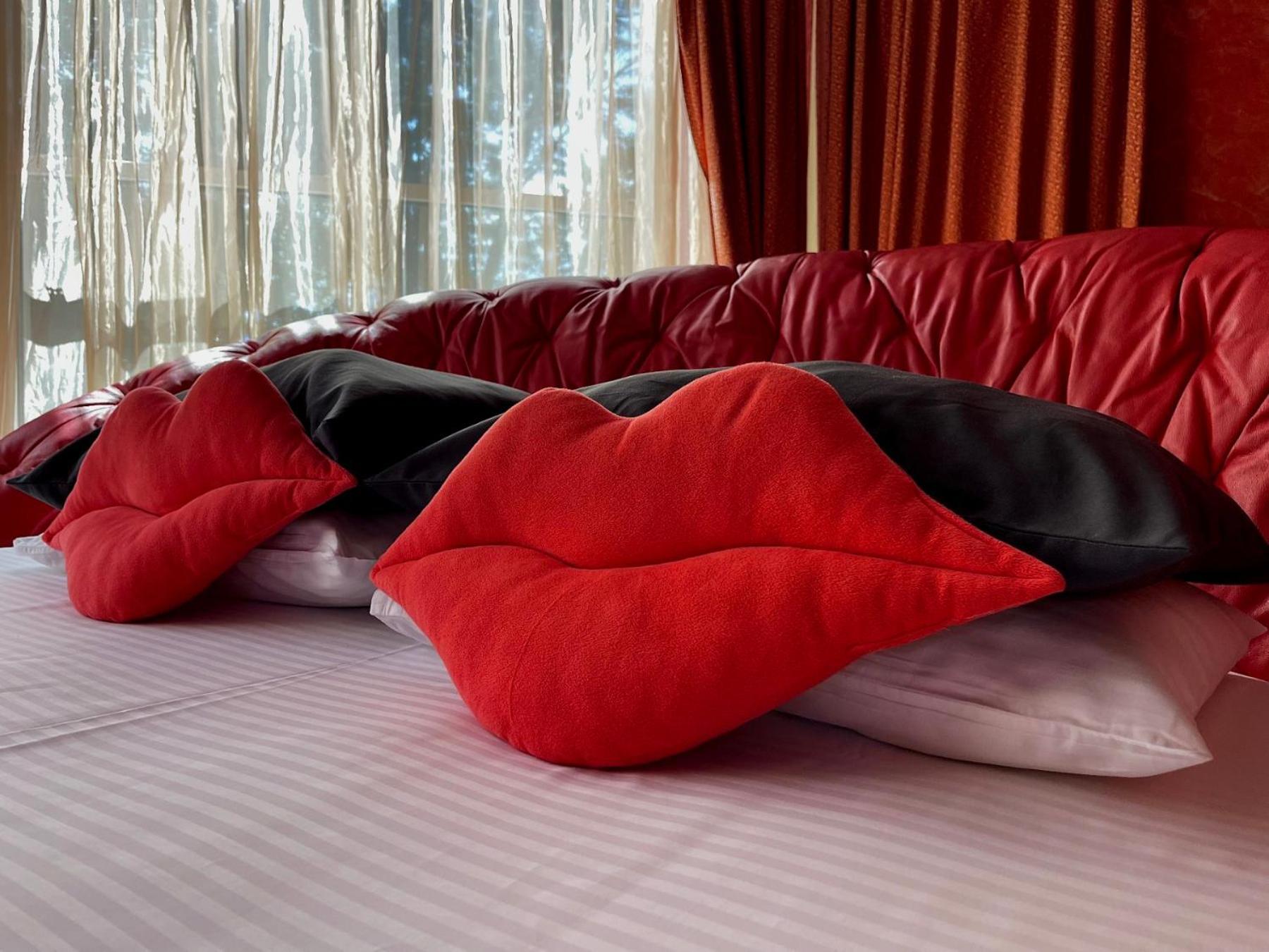 Aqvium Hotel Dnipro Ngoại thất bức ảnh