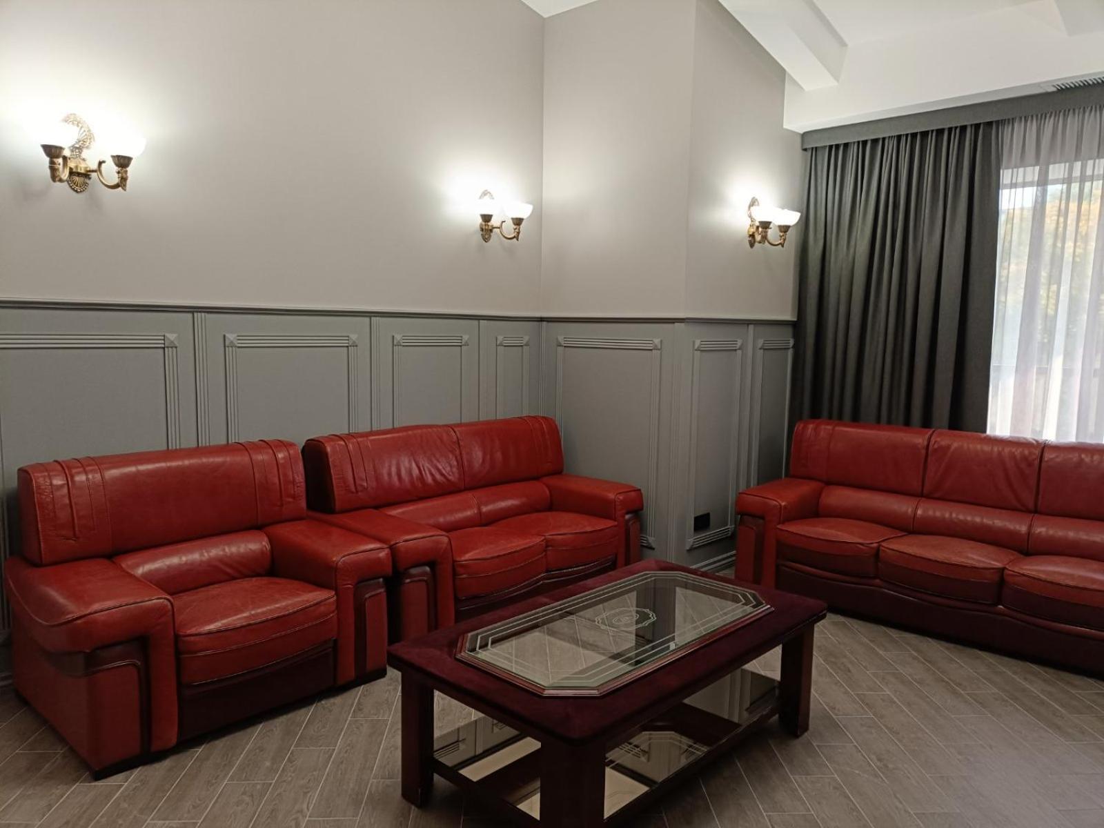 Aqvium Hotel Dnipro Ngoại thất bức ảnh