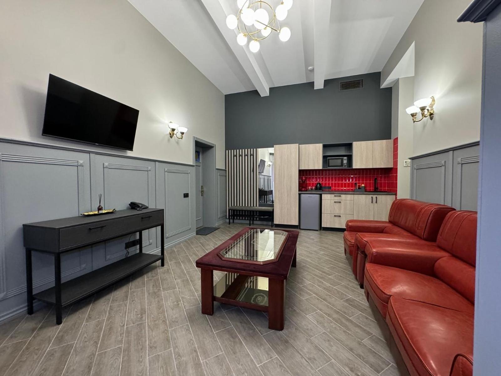 Aqvium Hotel Dnipro Ngoại thất bức ảnh