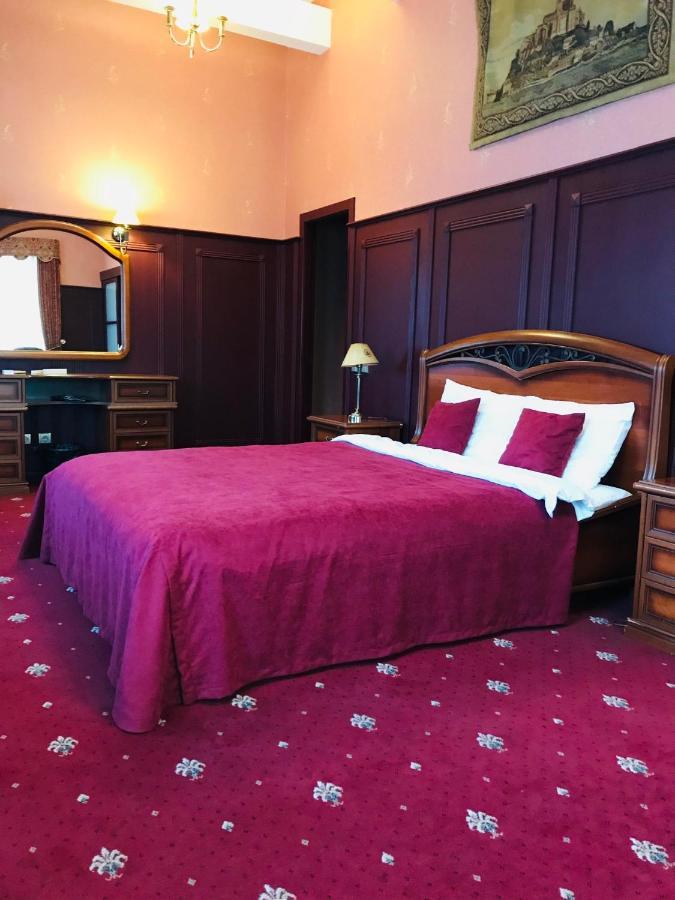 Aqvium Hotel Dnipro Ngoại thất bức ảnh
